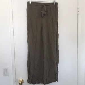 Women’s lose green pants